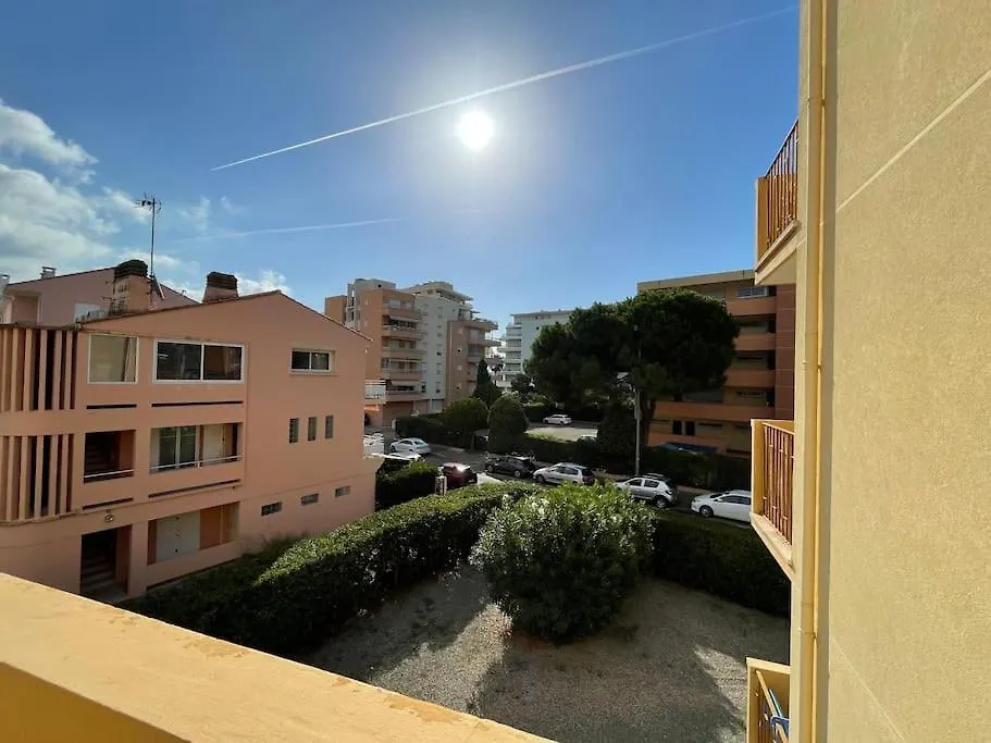 Appartement T2 A Cote De La Plage, Renove En 2023 Frejus France