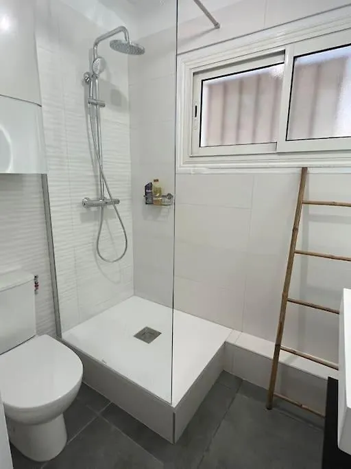 Appartement T2 A Cote De La Plage, Renove En 2023 Fréjus