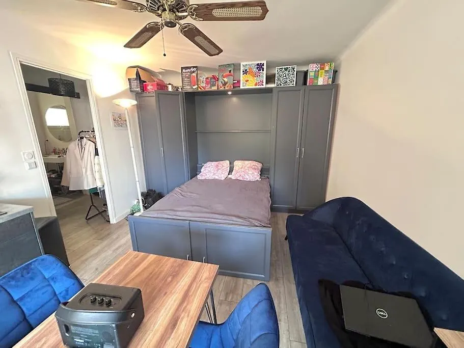アパート Appartement T2 A Cote De La Plage, Renove En 2023 Fréjus フランス