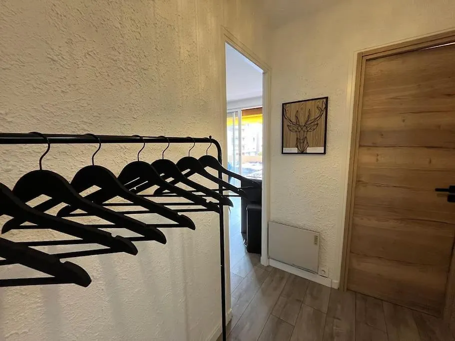 Appartement T2 A Cote De La Plage, Renove En 2023 Frejus Apartment